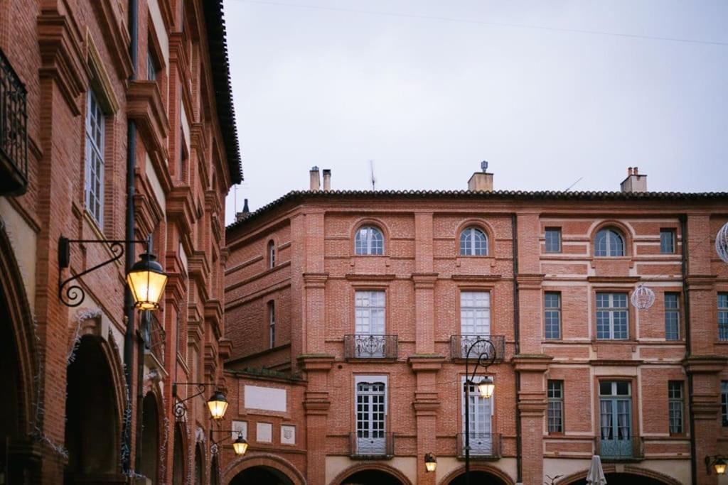 Room Five - Parking, Balneotherapie, Place Nationale, Un Havre De Paix Montauban Exterior foto
